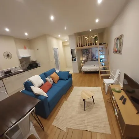 Cozy, Fully Renovated, Ideally Located * Λυών