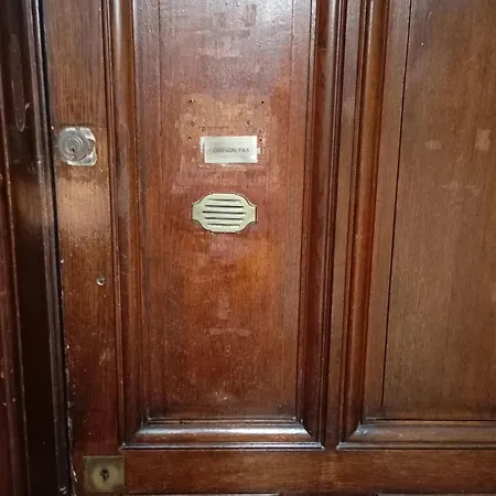 Cozy, Fully Renovated, Ideally Located * Λυών